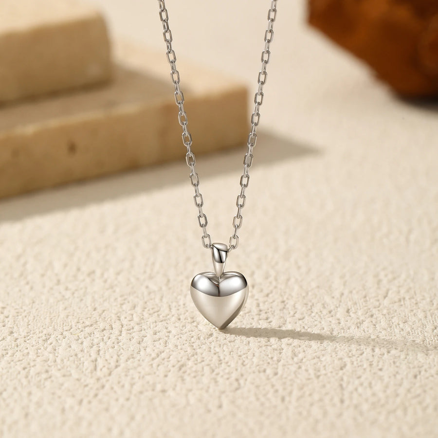 925 Sterling Silver Delicate Glossy Heart Pendant (Necklace)