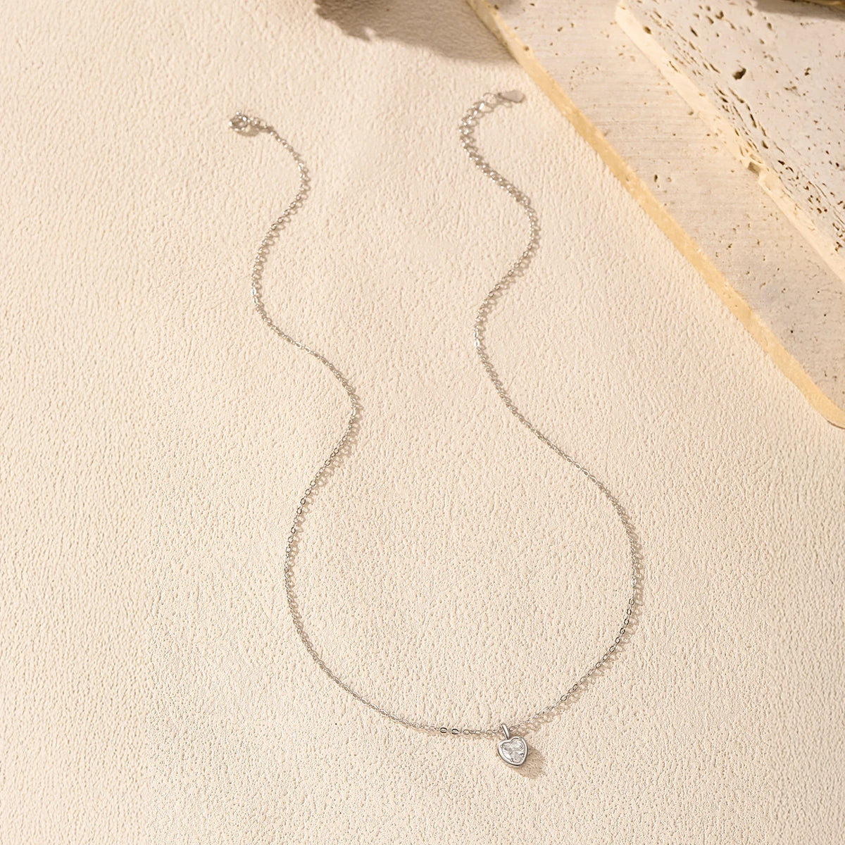 925 Sterling Silver Delicate Sweet Heart Zirconia Wedding Link Chain Pendant (Necklace)